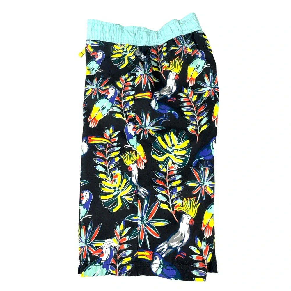 Tommy Bahama make splash